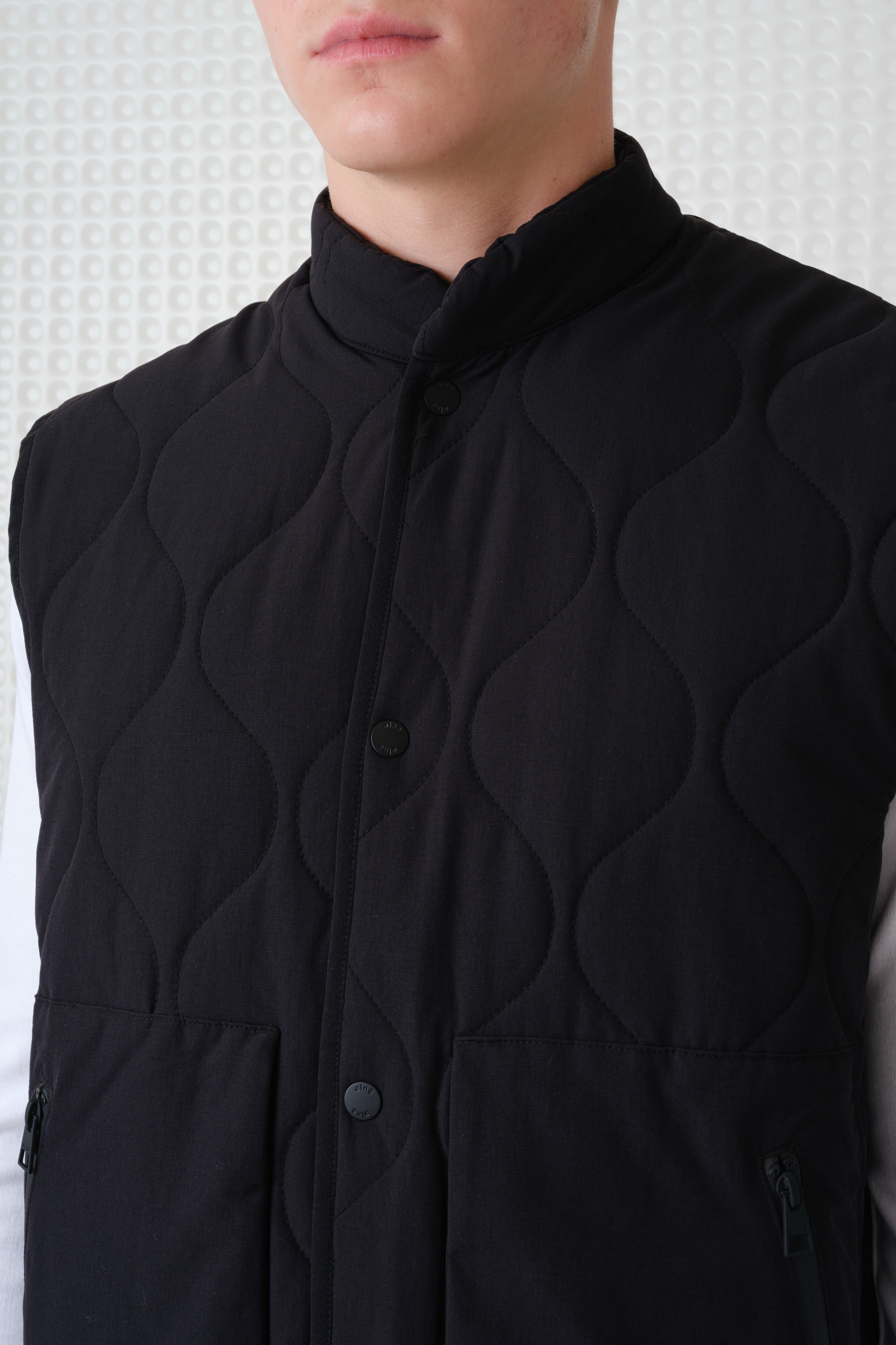 Dalvik - Wadded Gilet - Black