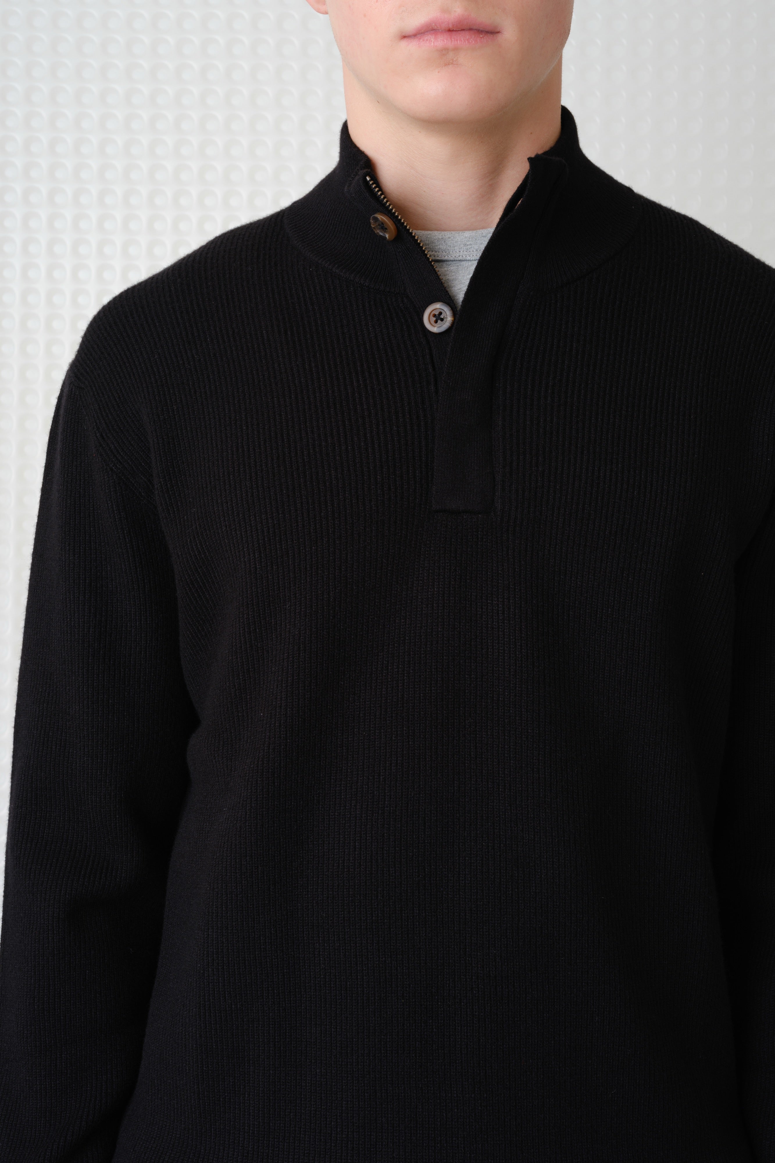 Hadston - Quarter Zip - Black