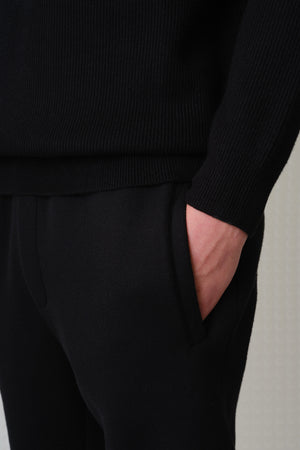 Hadston - Quarter Zip - Black