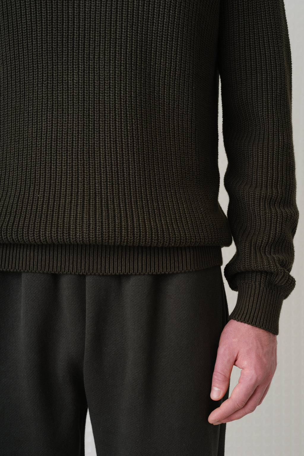 Herning - Crew Neck Knit - Dark Olive