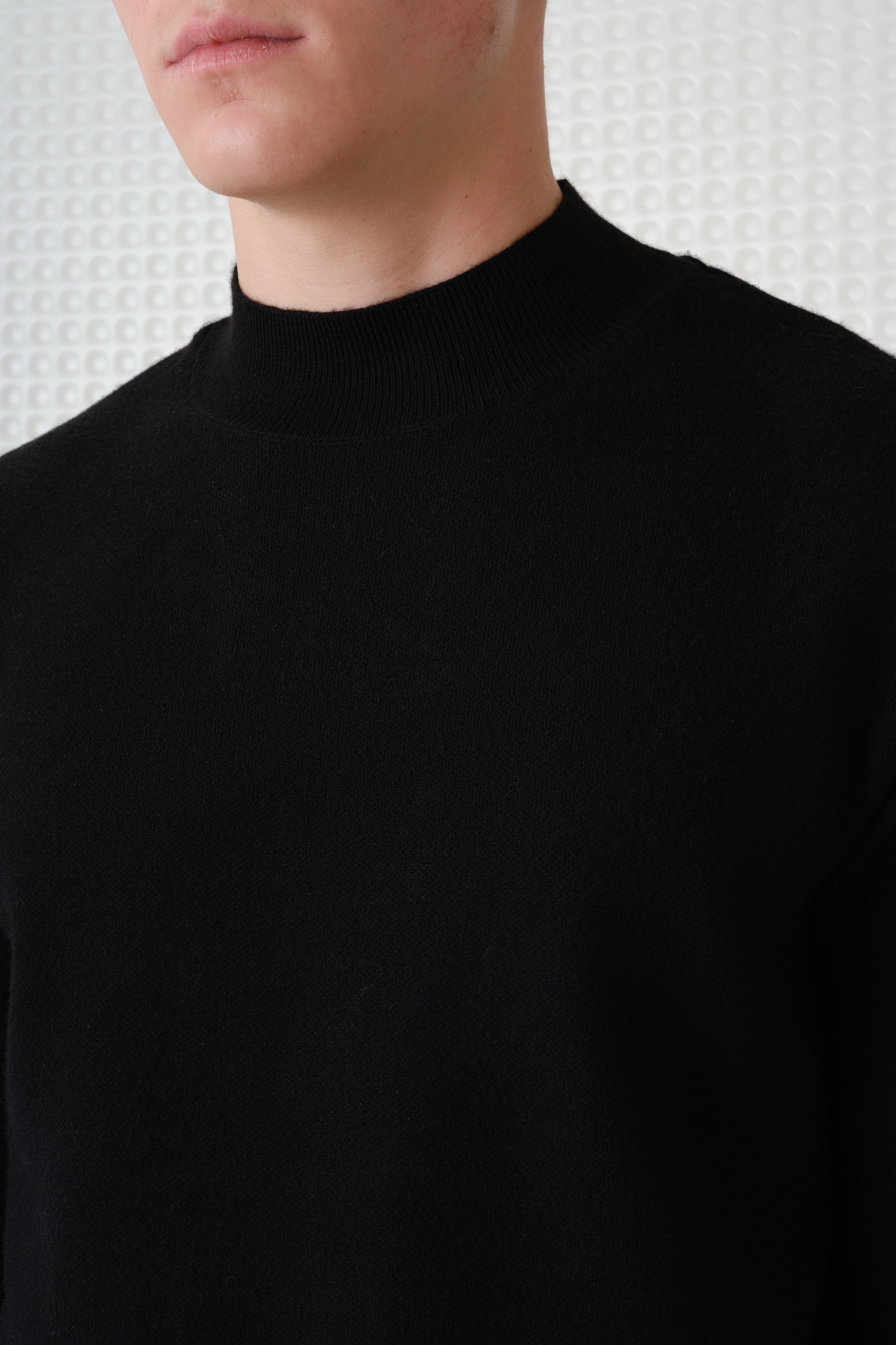 Maltro - Turtle Neck Knit - Black