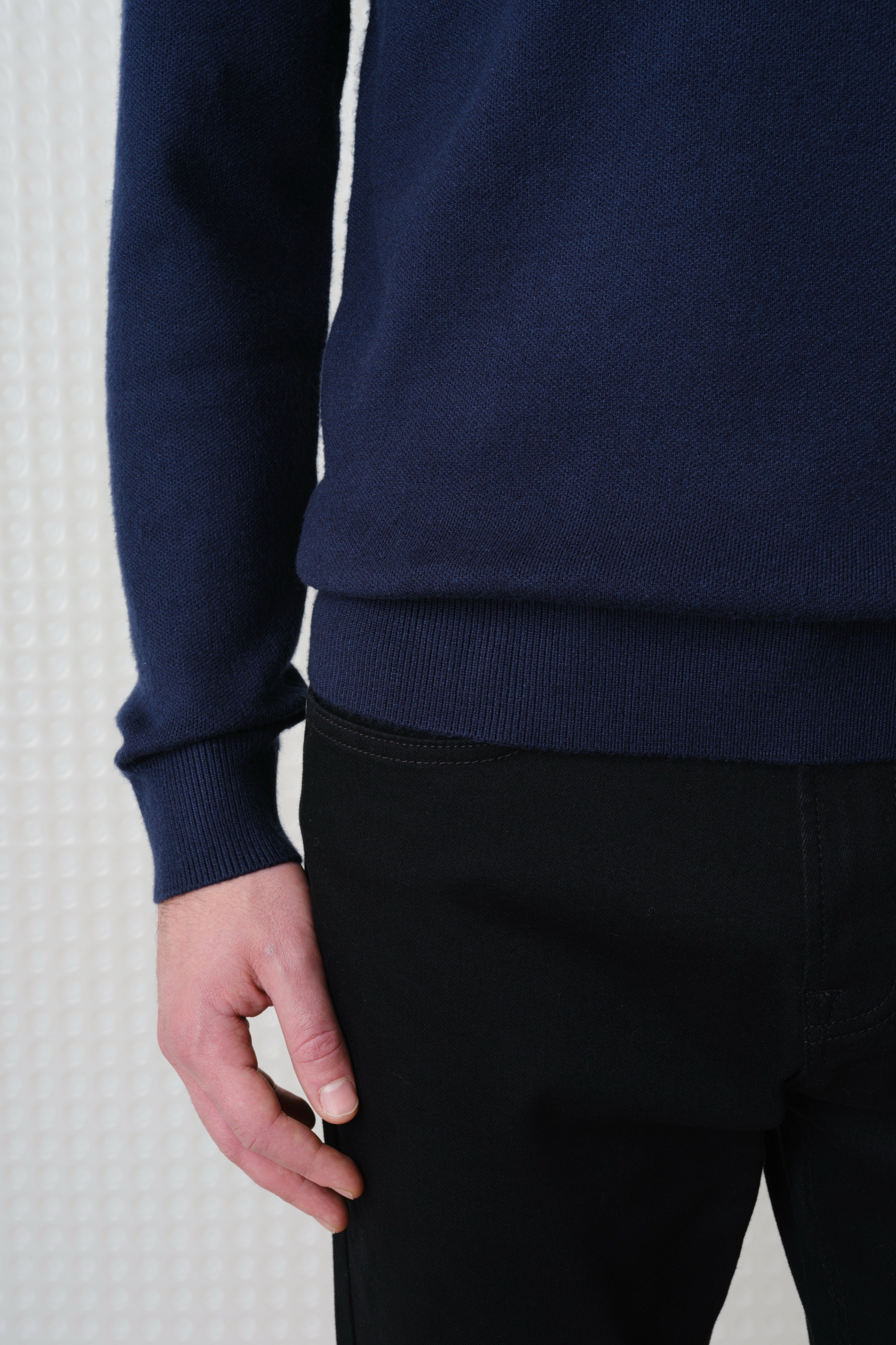 Maltro - Turtle Neck Knit - Navy