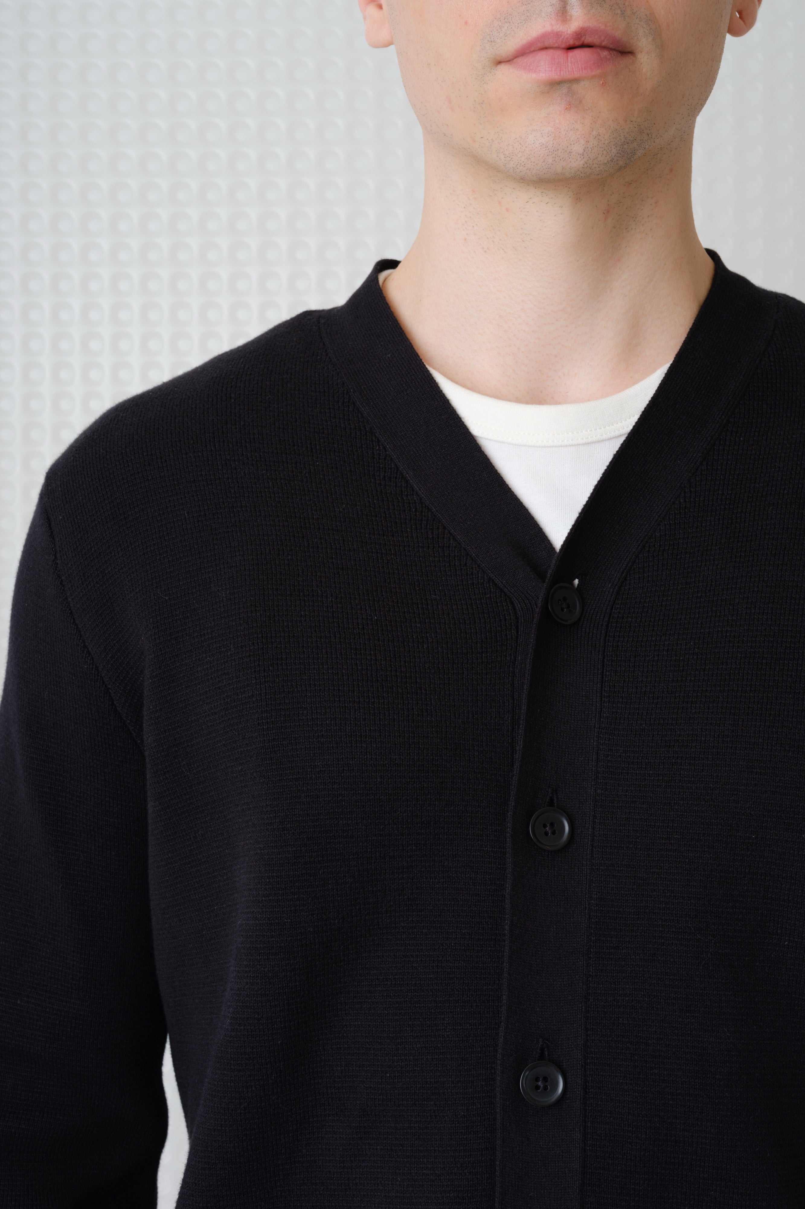 Skall - High Break Cardigan - Black