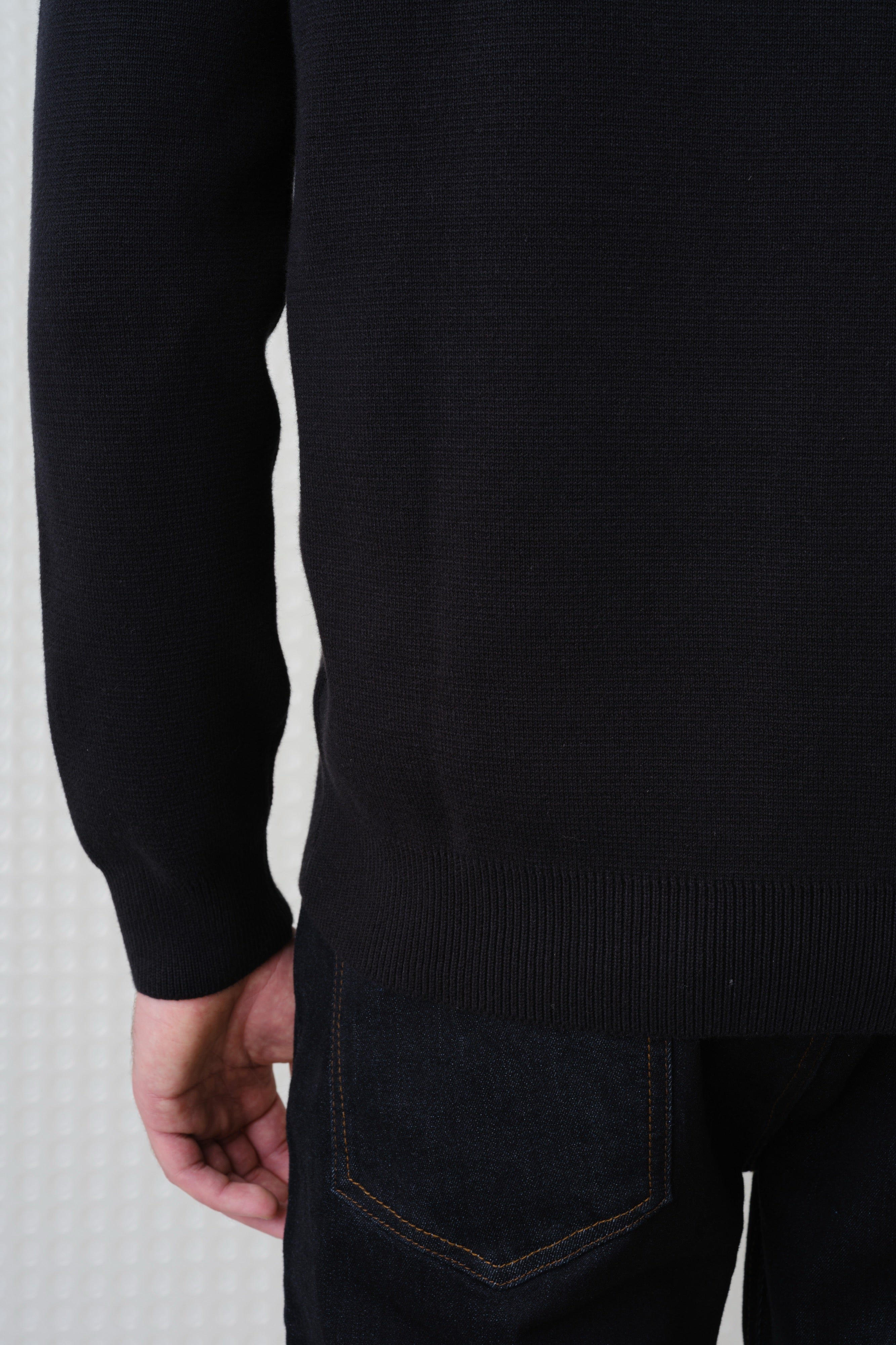 Skall - High Break Cardigan - Black